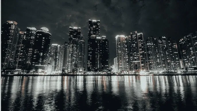 摩尔庄园怎么拍照 - 城市之光：霓虹背后的人间烟火